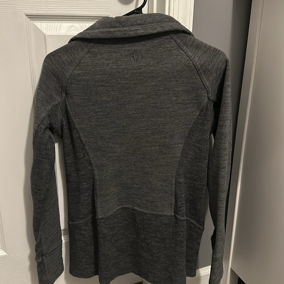 Lululemon full length scuba define size 6 - Picture 2 of 3